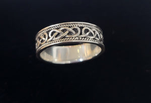 celtic knot band oxodised centre