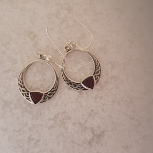 Celtic knot Garnet Silver Earrings