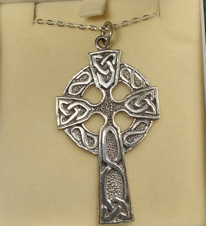 
            
                Load image into Gallery viewer, Celtic cross  pendant large
            
        